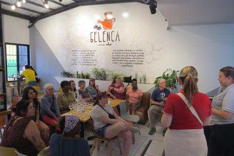 A talk at the Gelenca coffee shop
